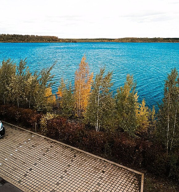 Wohnmobile auf dem Stellplatz Ostmole am Zwenkauer See